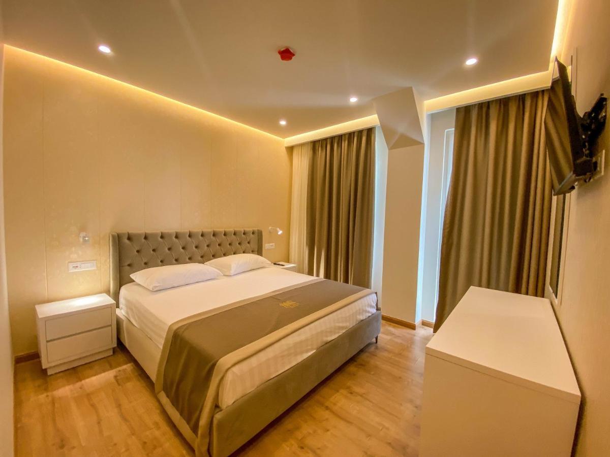 Red Hill Hotel Тирана Экстерьер фото