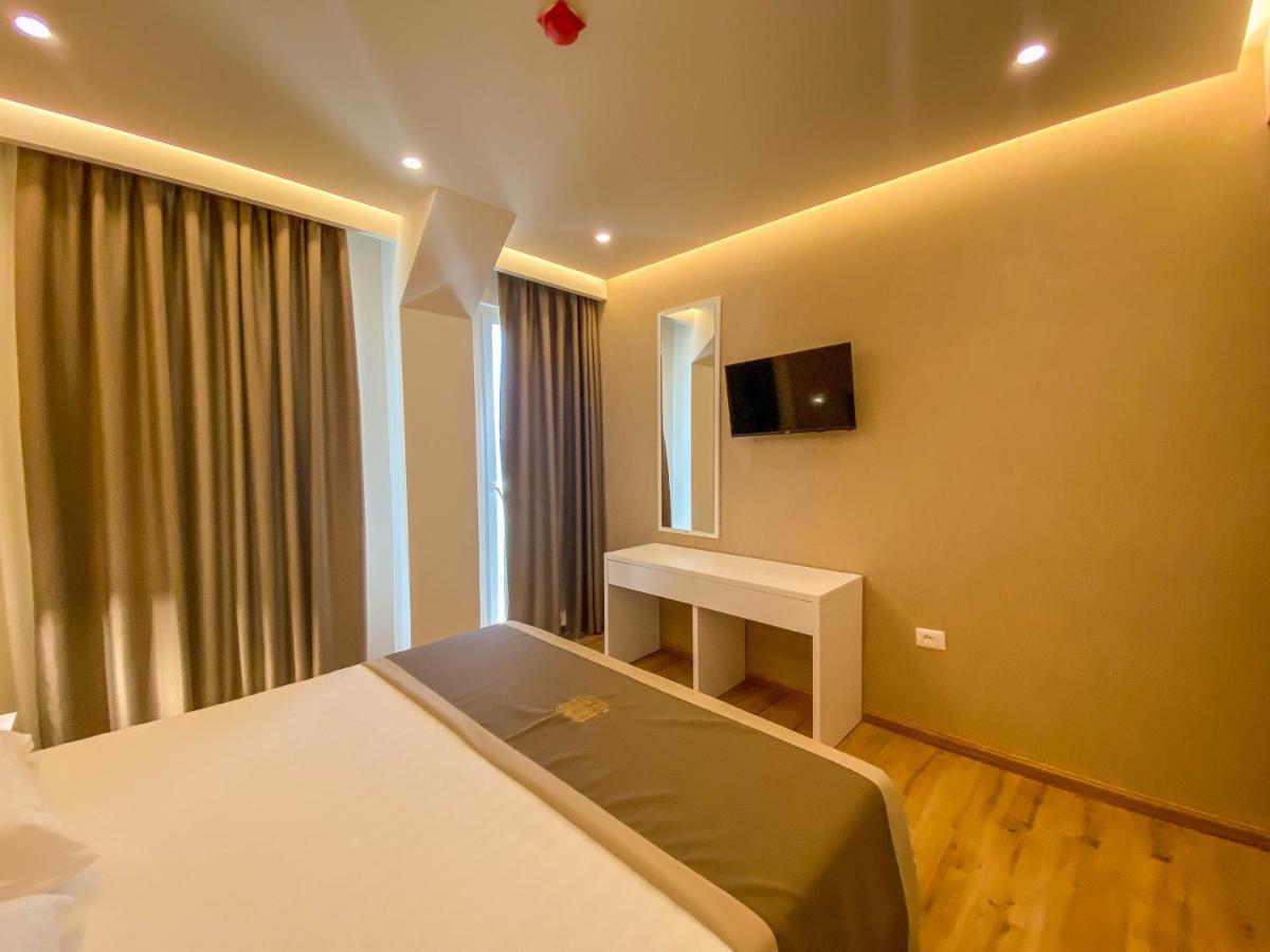 Red Hill Hotel Тирана Экстерьер фото